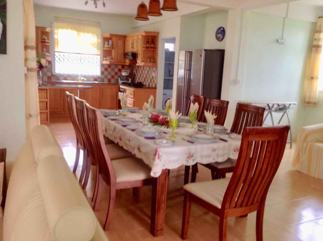 Fayruz Villa Is A 3 Bedroom, 3 Bathroom Detached House With Ac And Swimming Pool 5 Minutes Walk From Flic En Flac Public Beach Exterior foto
